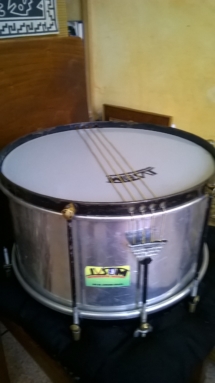 D. Reparations 1 Caïxa. 1.Peau 1.jeu de cordes aciers WP _20170220_003